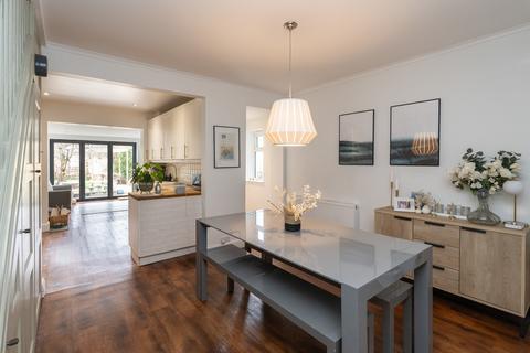 22 Oakdene Road, Brockham, Betchworth, RH3 7JX