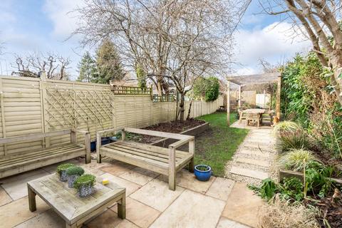 22 Oakdene Road, Brockham, Betchworth, RH3 7JX