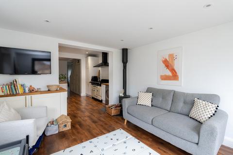 22 Oakdene Road, Brockham, Betchworth, RH3 7JX