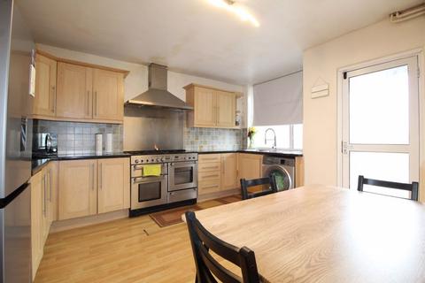 27 Beverley Road, Luton, LU4 8EU