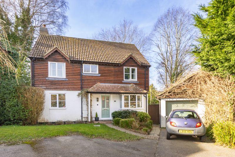 Castle Rise, Ridgewood 4 bed detached house - £534,000