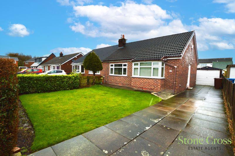 Carlton Road, Lowton, WA3 2EP 2 bed semidetached bungalow for sale £189,950