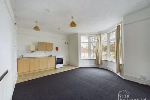 1 bedroom property to rent - Maidstone Road, Chatham, ME4