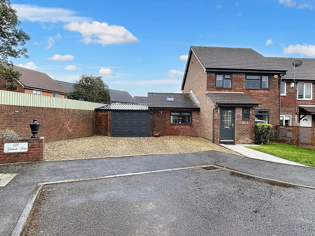 Glenbrook Drive, Barry, CF63 3 bed semidetached house for sale £280,000