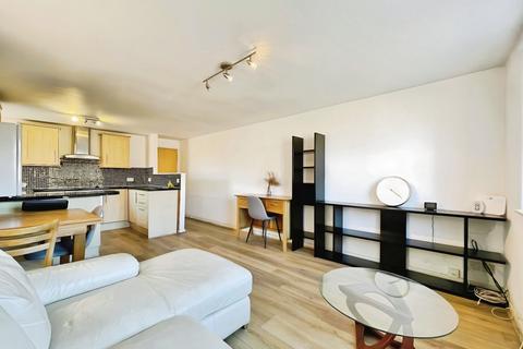 2 bedroom flat to rent, Dock House, Navigation Walk, Leeds, LS10