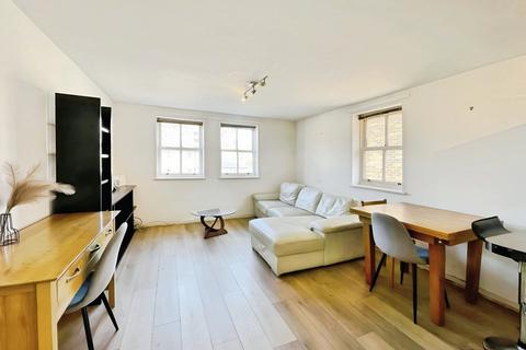 2 bedroom flat to rent, Dock House, Navigation Walk, Leeds, LS10