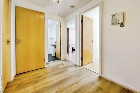2 bedroom flat to rent, Dock House, Navigation Walk, Leeds, LS10