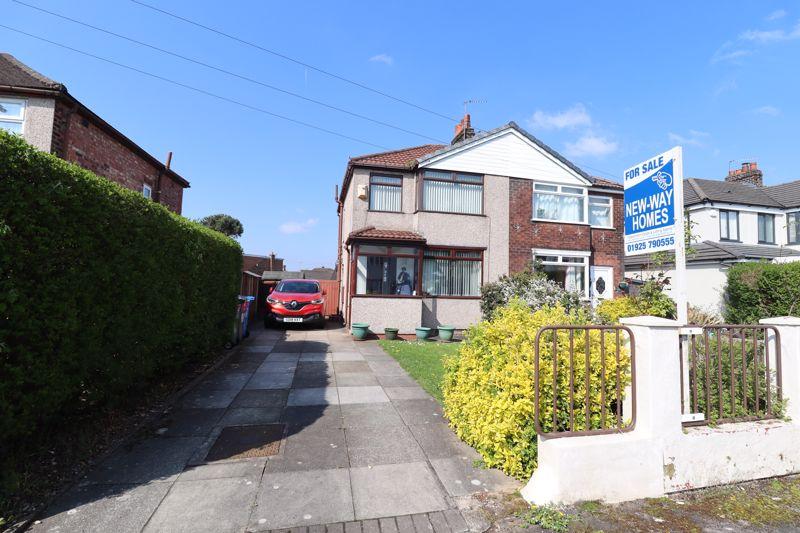 Larch Avenue, Penketh, WA5 2 bed semidetached house for sale £185,000