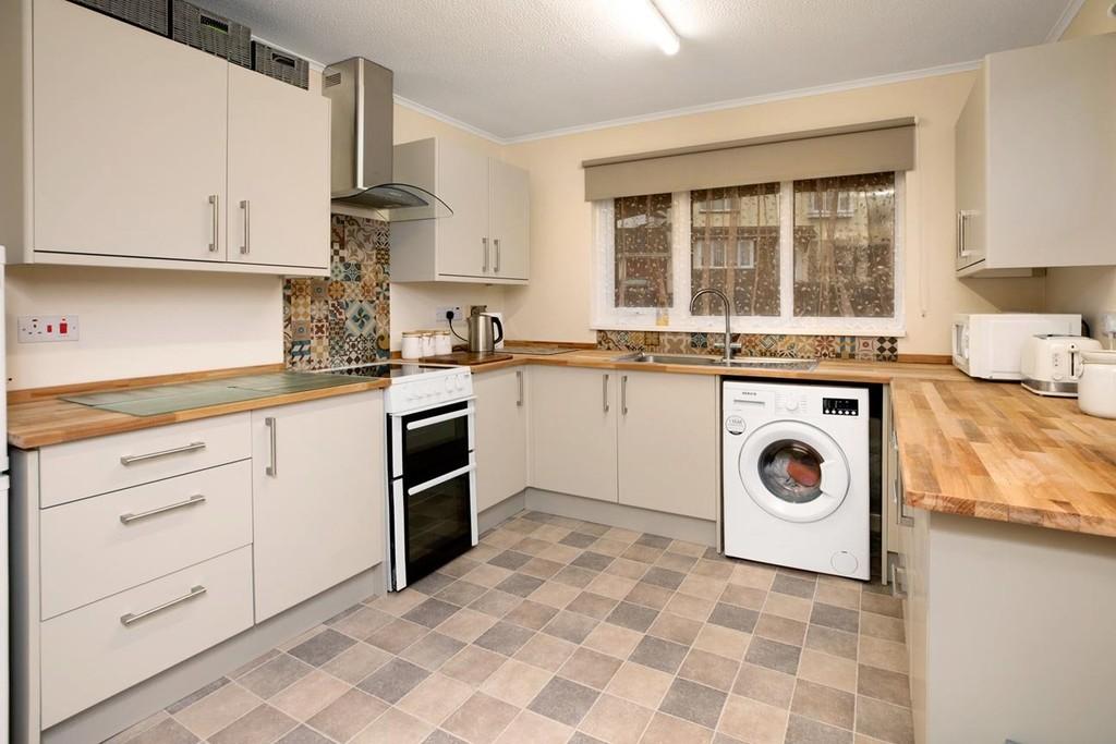 Haytor Close, Teignmouth 3 bed detached house for sale £300,000