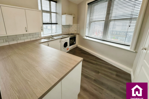 2 bedroom flat to rent, Wellington Road South, Stockport, Greater Manchester, SK3