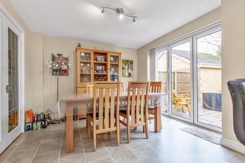 9 Aviary Close, Hambrook, Chichester, PO18 8UN