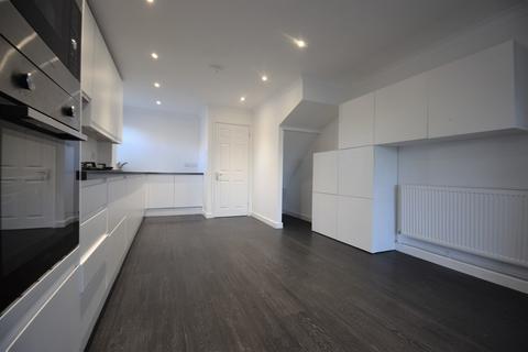 3 bedroom end of terrace house for sale, Ashbury Crescent, Guildford