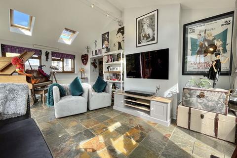 34 Dockham Road, Cinderford, GL14 2AQ