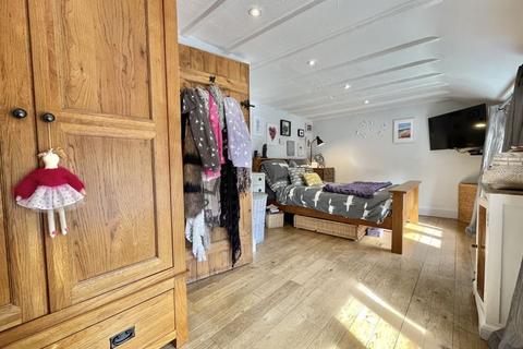 34 Dockham Road, Cinderford, GL14 2AQ