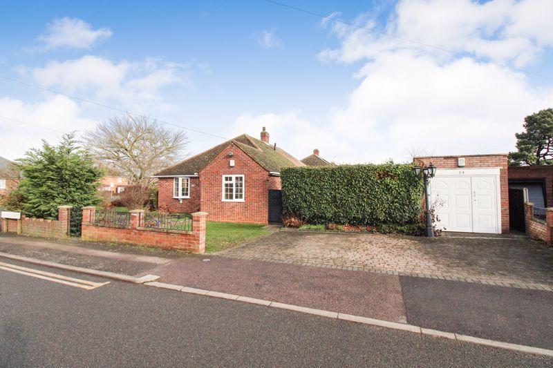 Haylands Way, Bedford MK41 2 bed semidetached bungalow for sale £375,000
