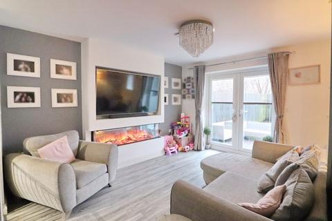 30 Bridgefield Close, Tyldesley, Manchester, M29 8QX