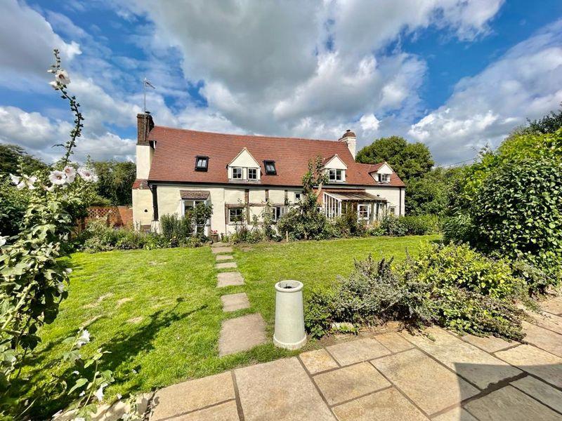 Tewkesbury Road, Newent GL18 2 bed property for sale £550,500