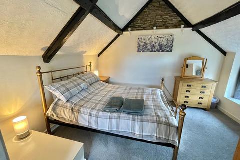 The Roosting Place Elton Road, Elton, Newnham, GL14 1JN