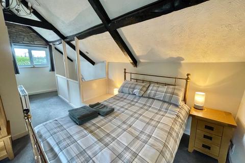 The Roosting Place Elton Road, Elton, Newnham, GL14 1JN