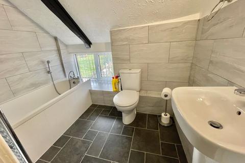 The Roosting Place Elton Road, Elton, Newnham, GL14 1JN