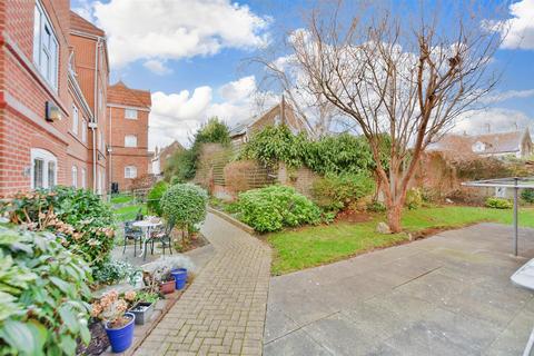 1 bedroom flat for sale, Orchard Place, Faversham, Kent