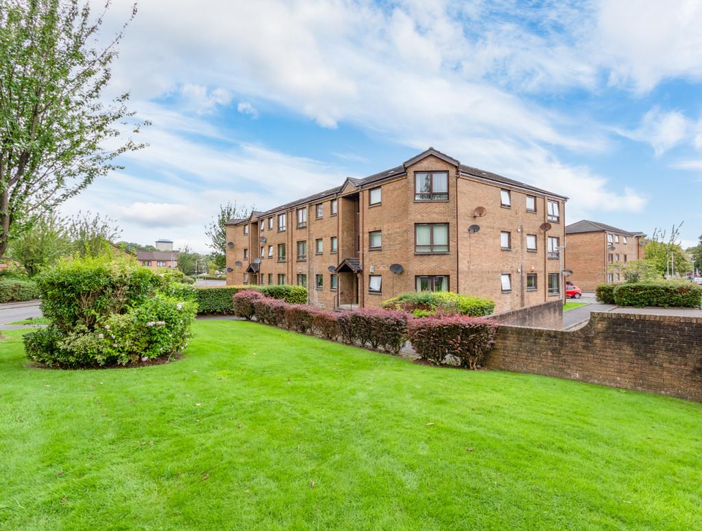 Castle Gait, Paisley, Renfrewshire 1 bed ground floor flat for sale £