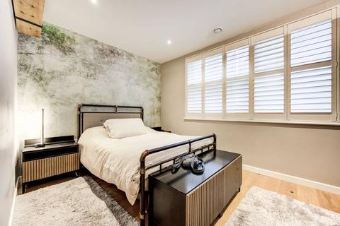 3 bedroom flat to rent, Amberley Road, Little Venice, London, W9