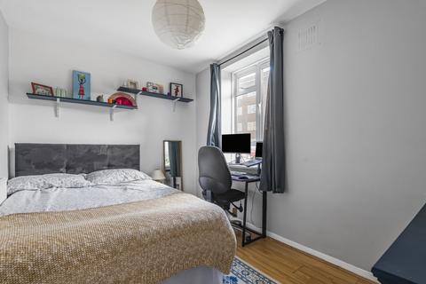 3 bedroom apartment for sale, Kingswood Estate, London
