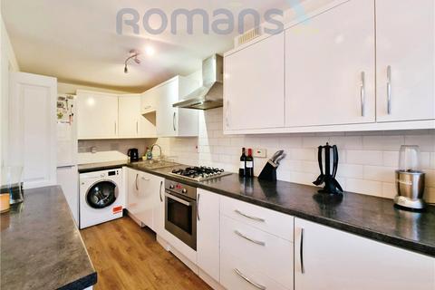 4 bedroom house for sale, Haskins Drive, Farnborough, Hampshire