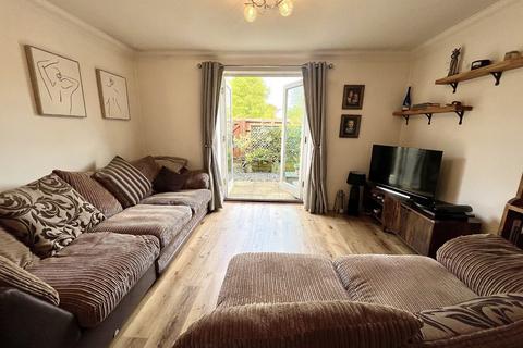 4 bedroom terraced house for sale, Newton Court, Bampton, Tiverton, Devon, EX16