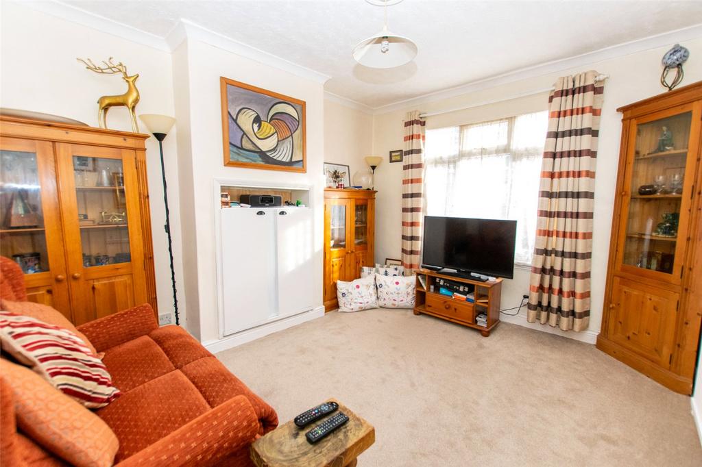 Western Road, Milton Keynes MK2 3 bed semidetached house for sale £