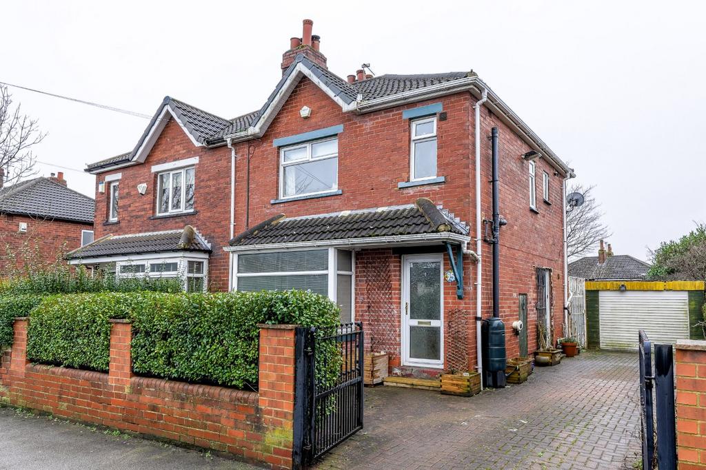 Vesper Road, Kirkstall, Leeds 3 bed semidetached house for sale £285,000