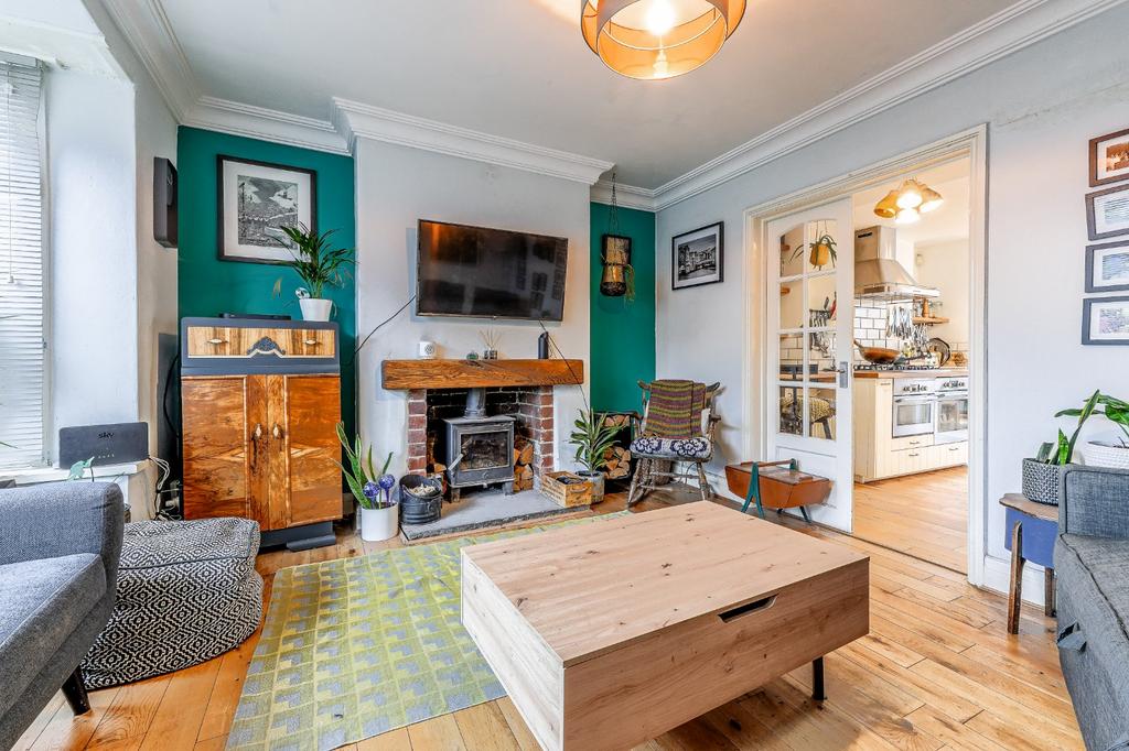 Vesper Road, Kirkstall, Leeds 3 bed semidetached house for sale £285,000