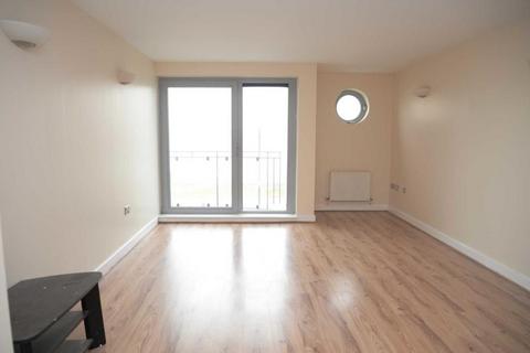2 bedroom flat to rent, Merbury Close, London, SE28