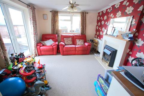 4 bedroom end of terrace house for sale, Somers Square, Welham Green