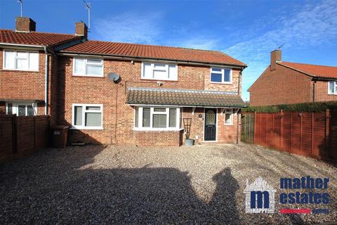 8 Somers Square, Welham Green, Hatfield, AL9 7PS