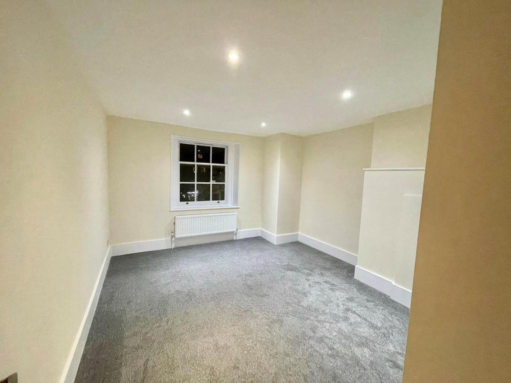Bedroom.jpg