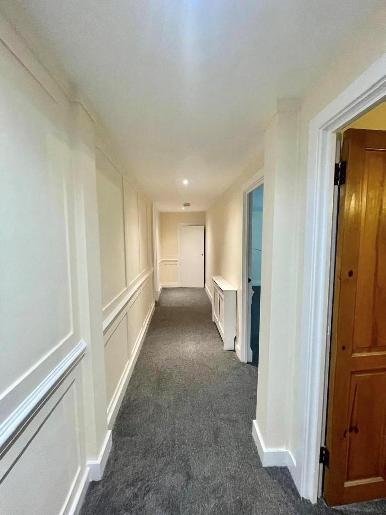 Hallway.jpg