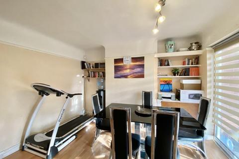 26 Maple Road, Hayes, UB4 9LR