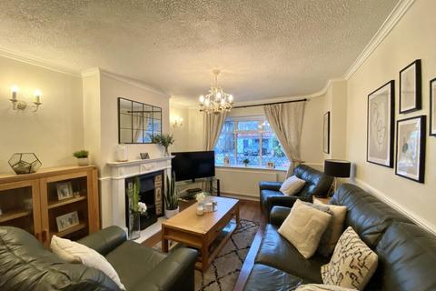 64 Hurstfield Crescent, Hayes, UB4 8DW