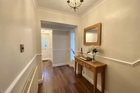 64 Hurstfield Crescent, Hayes, UB4 8DW