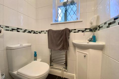 64 Hurstfield Crescent, Hayes, UB4 8DW