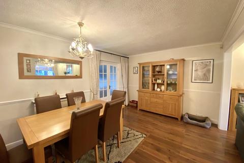 64 Hurstfield Crescent, Hayes, UB4 8DW