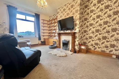 2 bedroom terraced house for sale, West Avenue, Bradford BD15