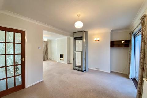 3 bedroom house for sale - Sussex Road, Ickenham, UB10 8PN
