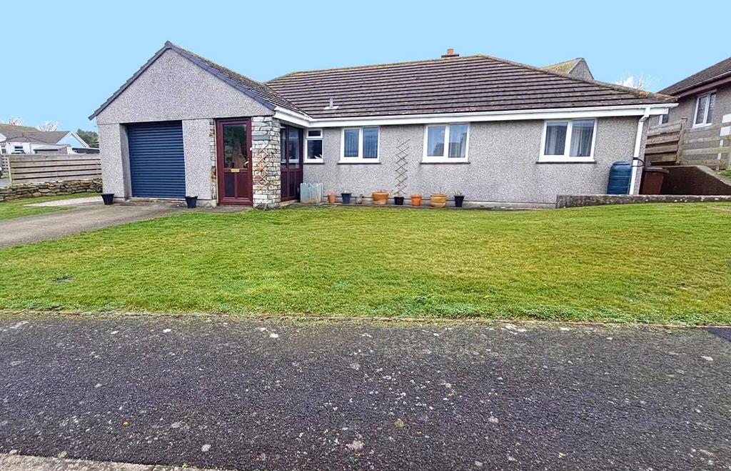 Mundys Field, Ruan Minor TR12 3 bed detached bungalow for sale £395,000