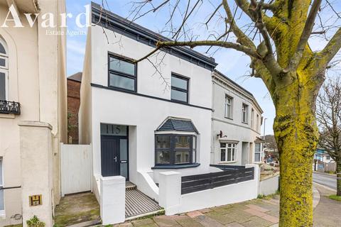 3 bedroom semi-detached house for sale - Roundhill Crescent, Brighton BN2