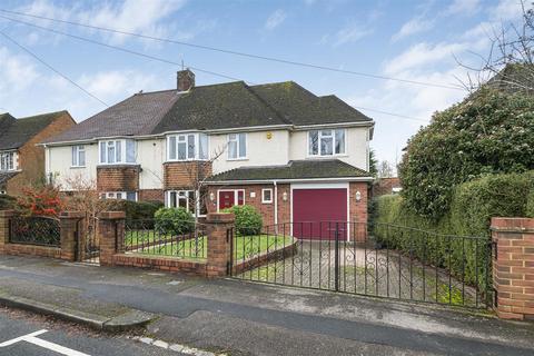 83 Buckingham Drive, Emmer Green, Reading, RG4 8SB