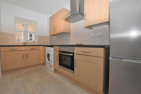 2 bedroom flat for sale - Beech Court, Newlands Avenue, Caversham