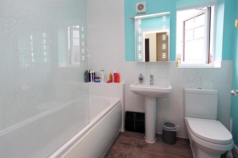38 Farr Lane, Muxton, Telford, TF2 8TB